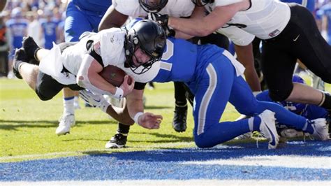Air Force has six turnovers in loss to Army, likely squandering chance at New Year’s Six bowl and Commander-in-Chief’s Trophy